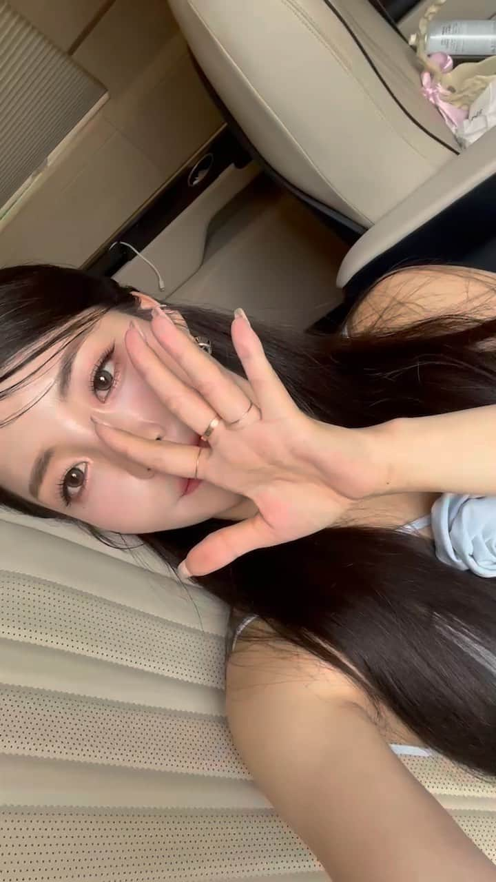 ナム・ユジョンのインスタグラム：「뿌이👋🏻👋🏻♥️」