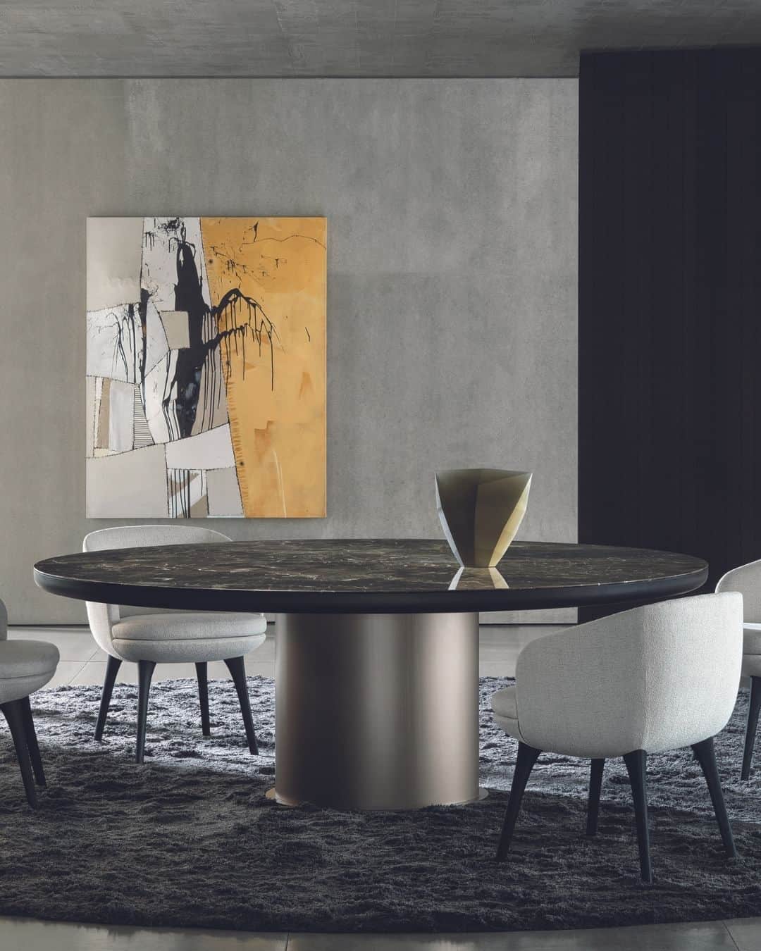 Minotti Londonさんのインスタグラム写真 - (Minotti LondonInstagram)「A family of dining tables whose essential form is cleverly expressed in the harmonious dialogue between the veining of the marble tops and the rounded support that holds them.  The top surfaces, enriched by the natural streaks and enhanced by the power of the marble, lend a value of uniqueness to this family of tables.  @rodolfodordoni design.  Tap the link in our bio to discover the Brady dining table.  #brady #minotti #minotilondon #diningtable #interiordesign #design #italianstyle #italianfurniture #madeinitaly #rodolfodordoni」9月8日 15時49分 - minottilondon