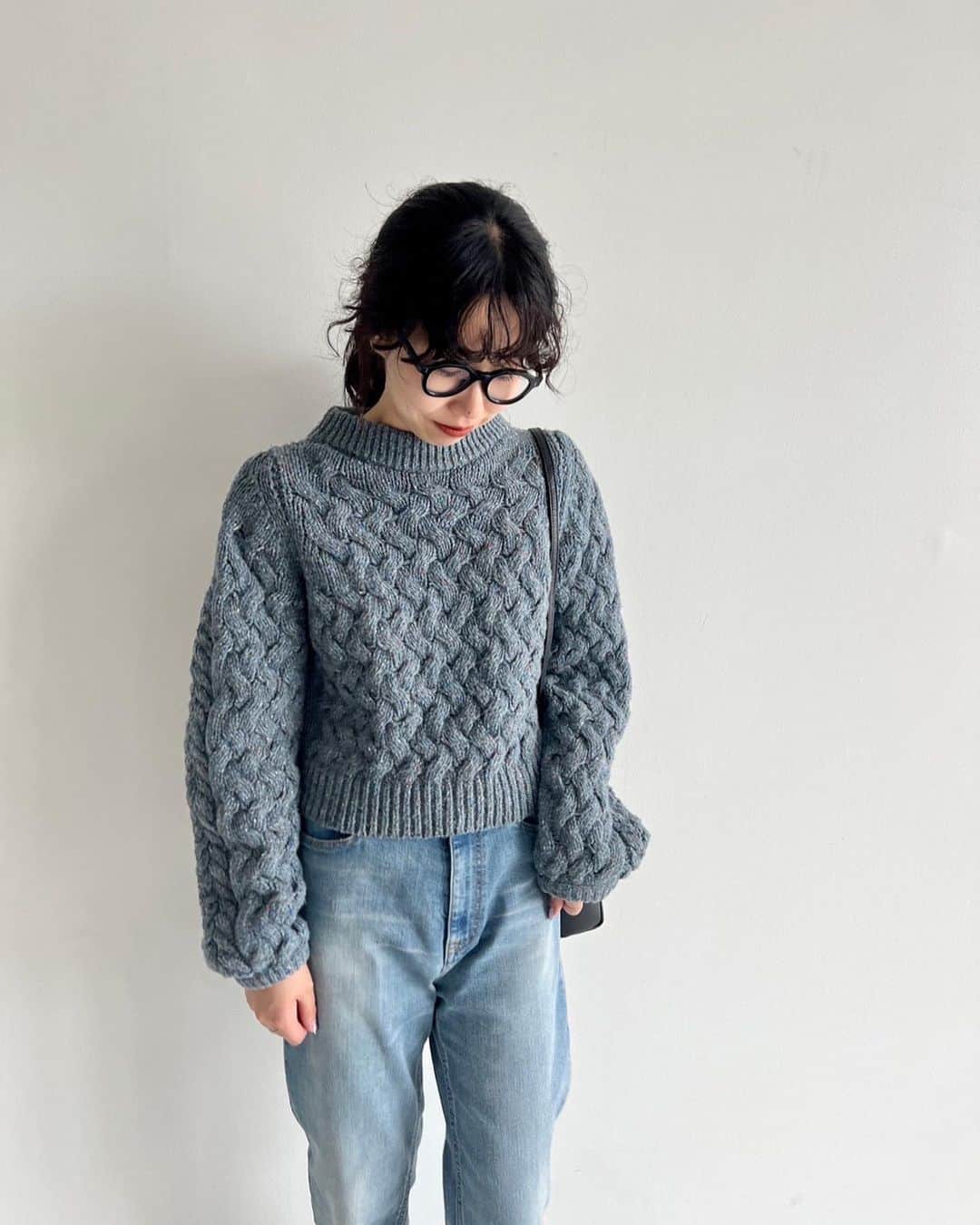 デミルクス ビームス 新宿のインスタグラム：「. 【9/7 発売‼️】 ✨ @ak1_beams  2nd delivery✨ . knit 64-15-0230-894 ¥37,400-(税込)  denim 64-23-0270-594 ¥23,100-(税込) . #ak1_beams   #demiluxebeams  #demiluxebeams_shinjuku #デミルクスビームス #BEAMS #ビームス」