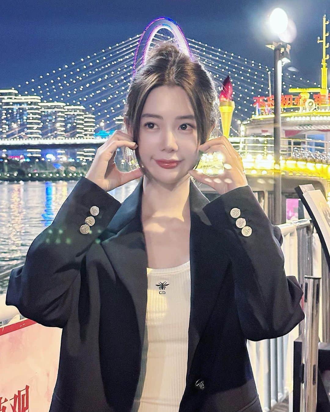 クララのインスタグラム：「❤️ beautiful night」