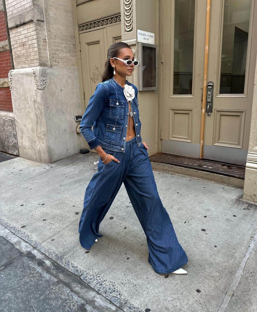 We Wore Whatのインスタグラム：「denim done well • @lagencefashion of course #ladieswholagence #ad」