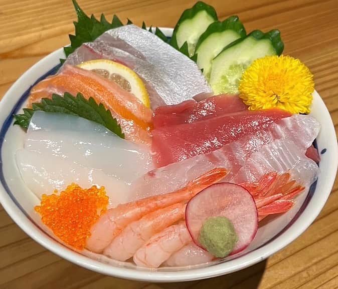 山本華世のインスタグラム：「いよいよ明日9/9(土)13:00〜17:00入場無料のオープニングイベントが開催‼️【いとしまキッチンパレット】に集合‼️もちろん私も行くけど、イベント盛り沢山でめっちゃ楽しいよ❤️是非お立ち寄り下さいねぇ〜‼️ ☆糸島市志摩芥屋松原123-1」