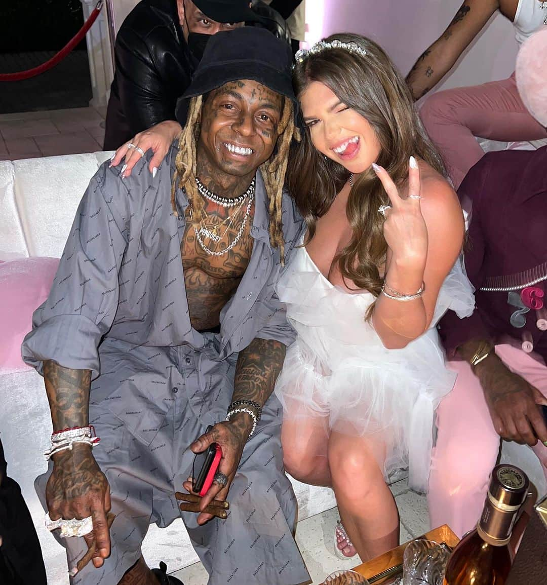 シャネル・ウエスト・コーストさんのインスタグラム写真 - (シャネル・ウエスト・コーストInstagram)「The GOAT @liltunechi came thru to my Bday party….def my best bday yet 🐐🙏🏼🙌🏼💕  Fave 1-10? #VirgoSeason」9月8日 8時18分 - chanelwestcoast