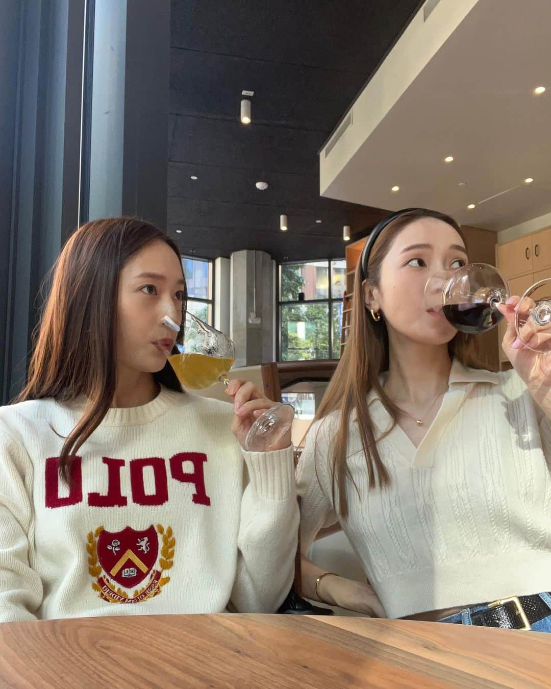 クリスタルのインスタグラム：「🍷👯‍♀️🍩♥️」