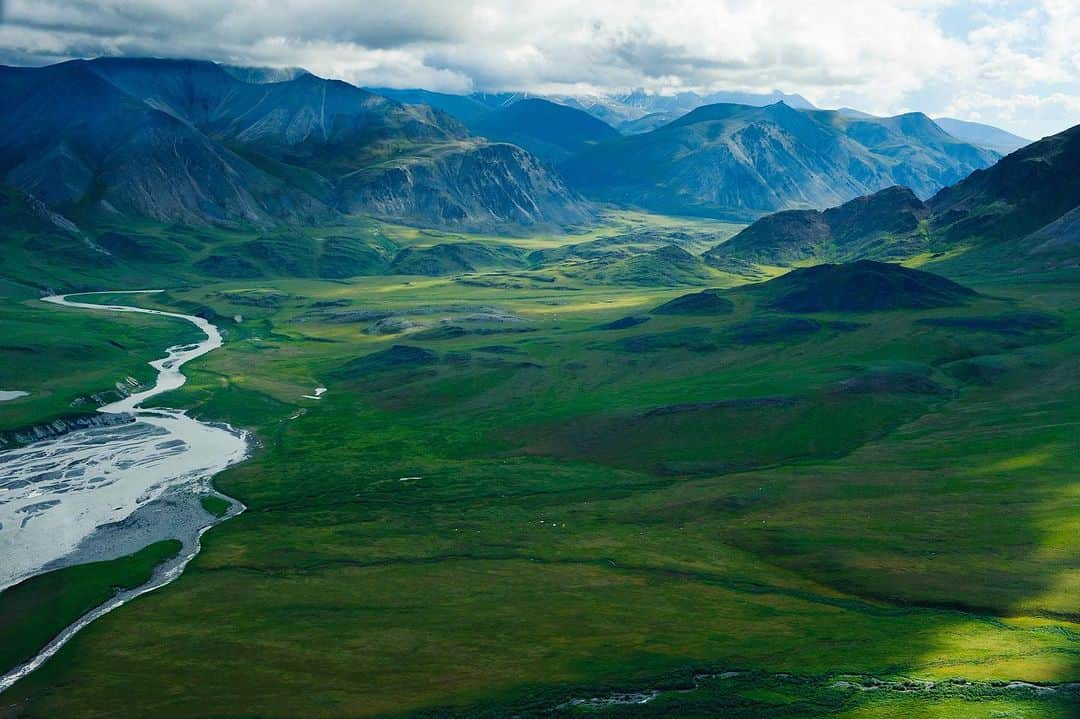 patagoniaさんのインスタグラム写真 - (patagoniaInstagram)「This is what protecting our planet looks like: The Biden administration is canceling the final oil and gas leases in the Arctic National Wildlife Refuge's coastal plain and proposing to expand protections against drilling in the National Petroleum Reserve in Alaska. This area is a swath of public land that’s rich in natural beauty and biodiversity and, importantly, these are critical wins for Indigenous communities and future generations.  We join the Gwich'in Steering Committee, Tribal Governments and Iñupiat allies in celebrating this announcement and thanking the Biden administration. We’ve been working with our friends in Alaska for the last two decades to protect communities, conserve land and fight the climate crisis.   In the coming weeks, we hope you will join us in submitting comments to advance these historic victories.   Photos courtesy of Florian Schulz (@florianschulzvisuals) | ProtectTheArctic.org」9月8日 9時13分 - patagonia