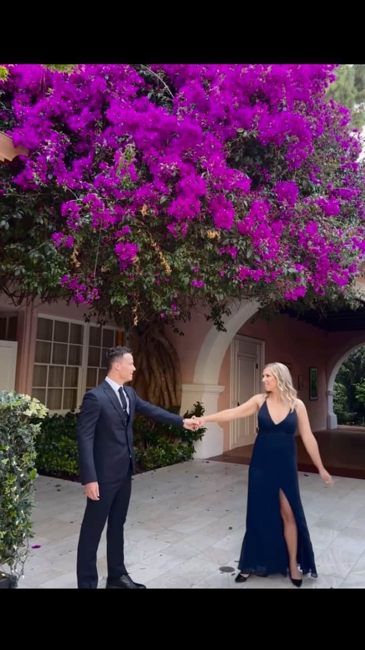 マリヤ・コロレバのインスタグラム：「3 years ago today @alexlloyd19 took me on my last first date and in less than a year I’ll be his wife! 😍🥺 I love you baby!   #thankyouhinge」