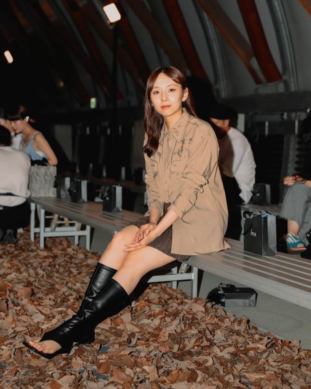のインスタグラム：「Name: 新内眞衣⁠ ⁠ Tops #tiittokyo⁠ ⁠ Photo by @onokoro0710⁠ ⁠ #スナップ_fs #fashionsnap #fashionsnap_women」