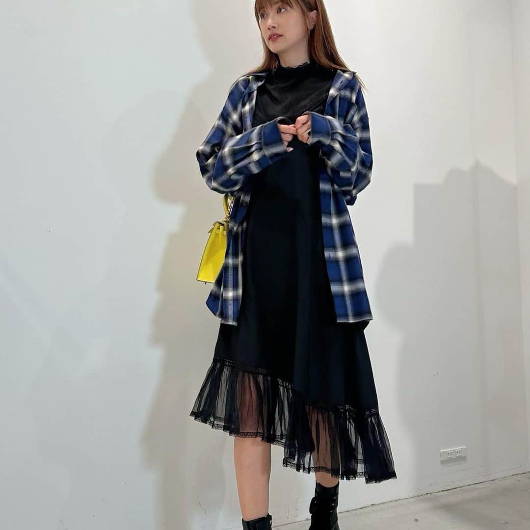 ヨンアさんのインスタグラム写真 - (ヨンアInstagram)「大人気コラボ企画🩷 普段から愛するメンズブランド @god_selection_x_x_x_ と また　コラボさせていただきました！😍 彼氏と一緒にヘビロテ出来ちゃう♡ 私はほぼ毎日スタイリングに入れてます！ 凄く気に入ってる😭 是非チェックしてみてくださいね♡ @coel.official」9月8日 10時03分 - youn1029