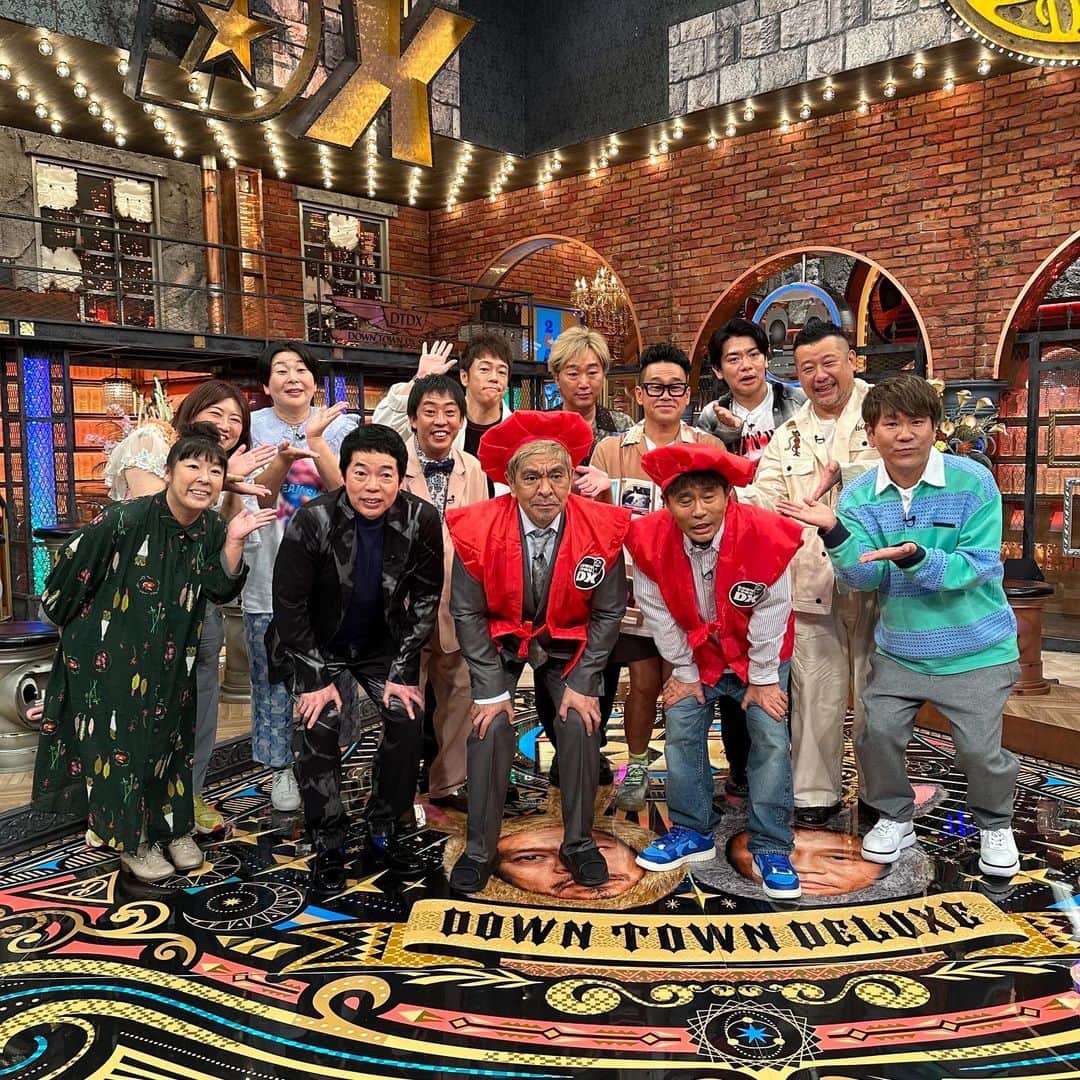 藤本敏史のインスタグラム：「松本さん 還暦おめでとうございます！ 高校生の時、2丁目劇場で初めてダウンタウンのお二人を生で見た感動は今でも忘れる事はできません！その頃はまさかお仕事を一緒にさせて頂けるとは夢にも思ってませんでした！今までも今もこれからもずっと憧れです！」