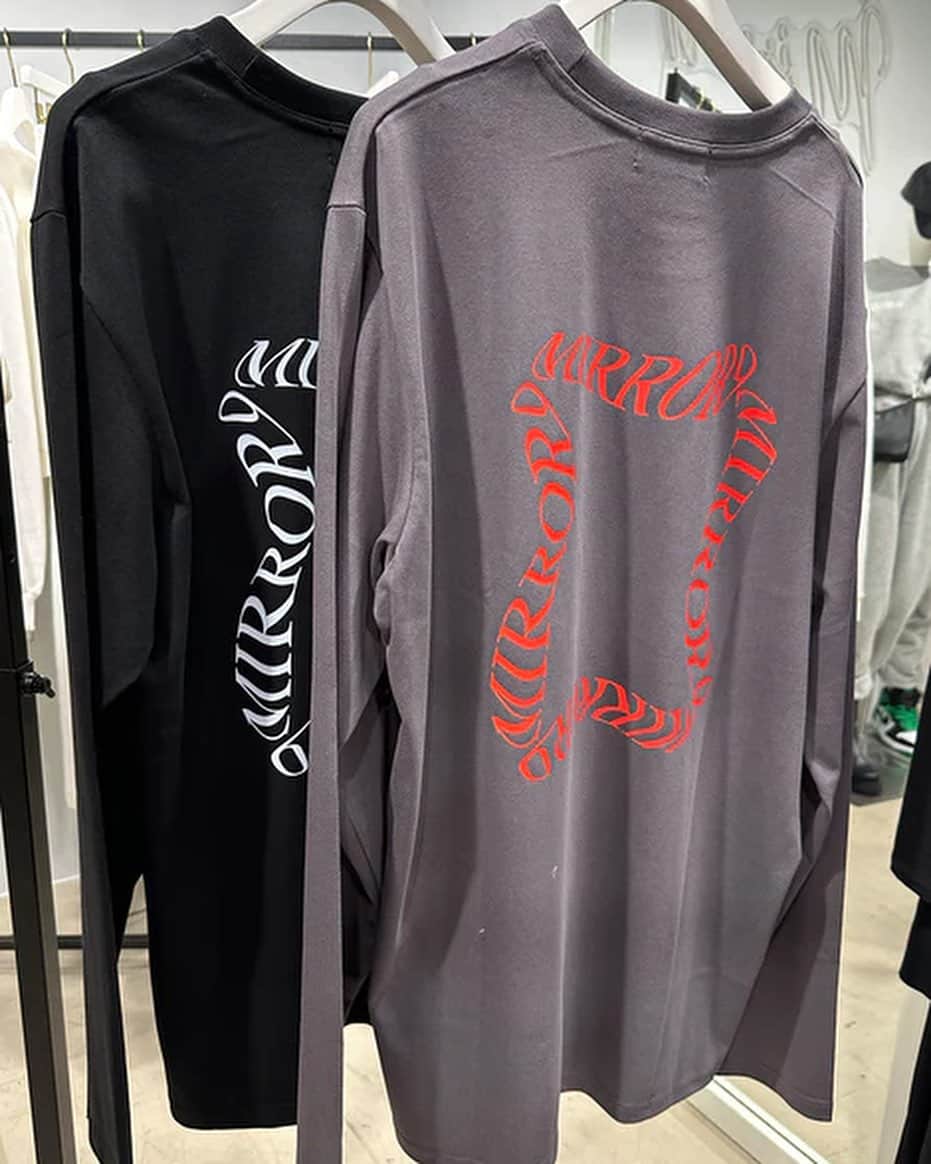Select Shop MIRROR9さんのインスタグラム写真 - (Select Shop MIRROR9Instagram)「.  ✔︎ Liam long sleeve Tshirts/2color ¥12,100(tax in)   size/M L XL  #MIRROR9 #ミラーナイン」9月8日 11時00分 - mirror9official