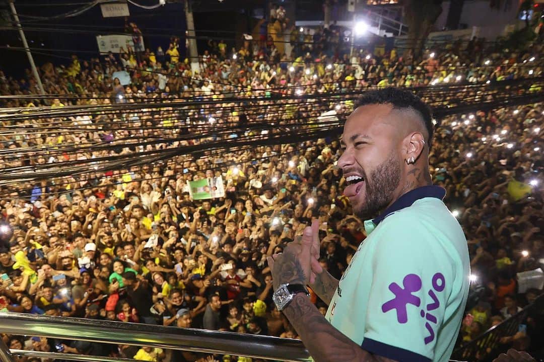 ネイマールさんのインスタグラム写真 - (ネイマールInstagram)「Prontos pra amanhã 🇧🇷❤️」9月8日 11時45分 - neymarjr