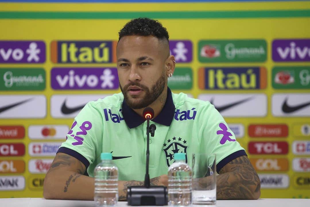 ネイマールさんのインスタグラム写真 - (ネイマールInstagram)「Prontos pra amanhã 🇧🇷❤️」9月8日 11時45分 - neymarjr