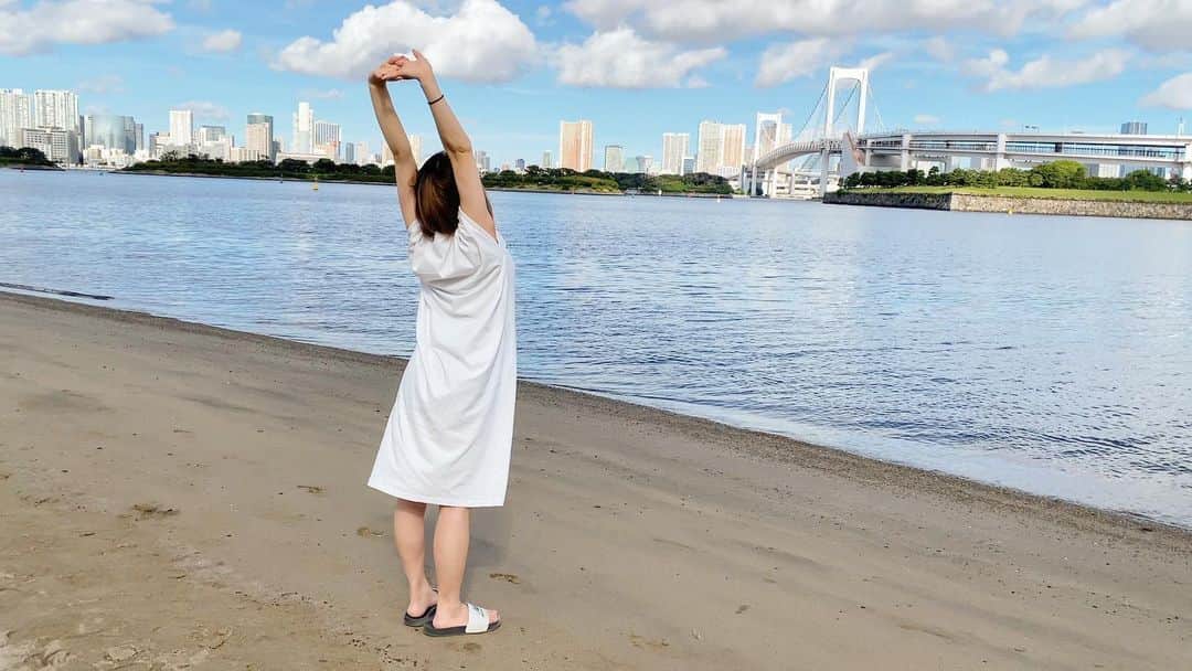 平岩優奈のインスタグラム：「♡お知らせ♡  この度【@kitson_me】さんと コラボさせて頂くことになりました！  アイテムは 【Tシャツ】【ロンＴ】【キャップ】です🩷  私の大好きな犬🐶猫🐱のデザインになってます🍀*゜  完全受注生産、9月受注開始予定です😳  皆さんしばしお待ちくださいm(_ _)m」