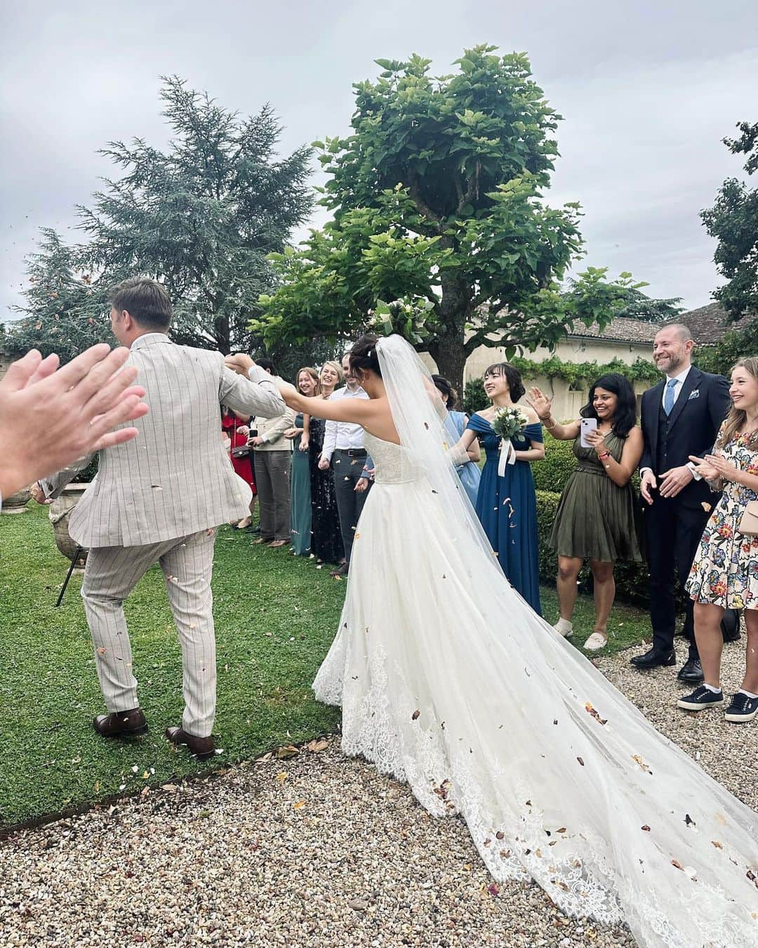 笹木香利さんのインスタグラム写真 - (笹木香利Instagram)「Congratulations on your marriage! My best friend!!!  So happy to celebrate such a special day with you both…! Best wishes forever!♡♡♡」9月8日 12時09分 - kaorisasaki_official