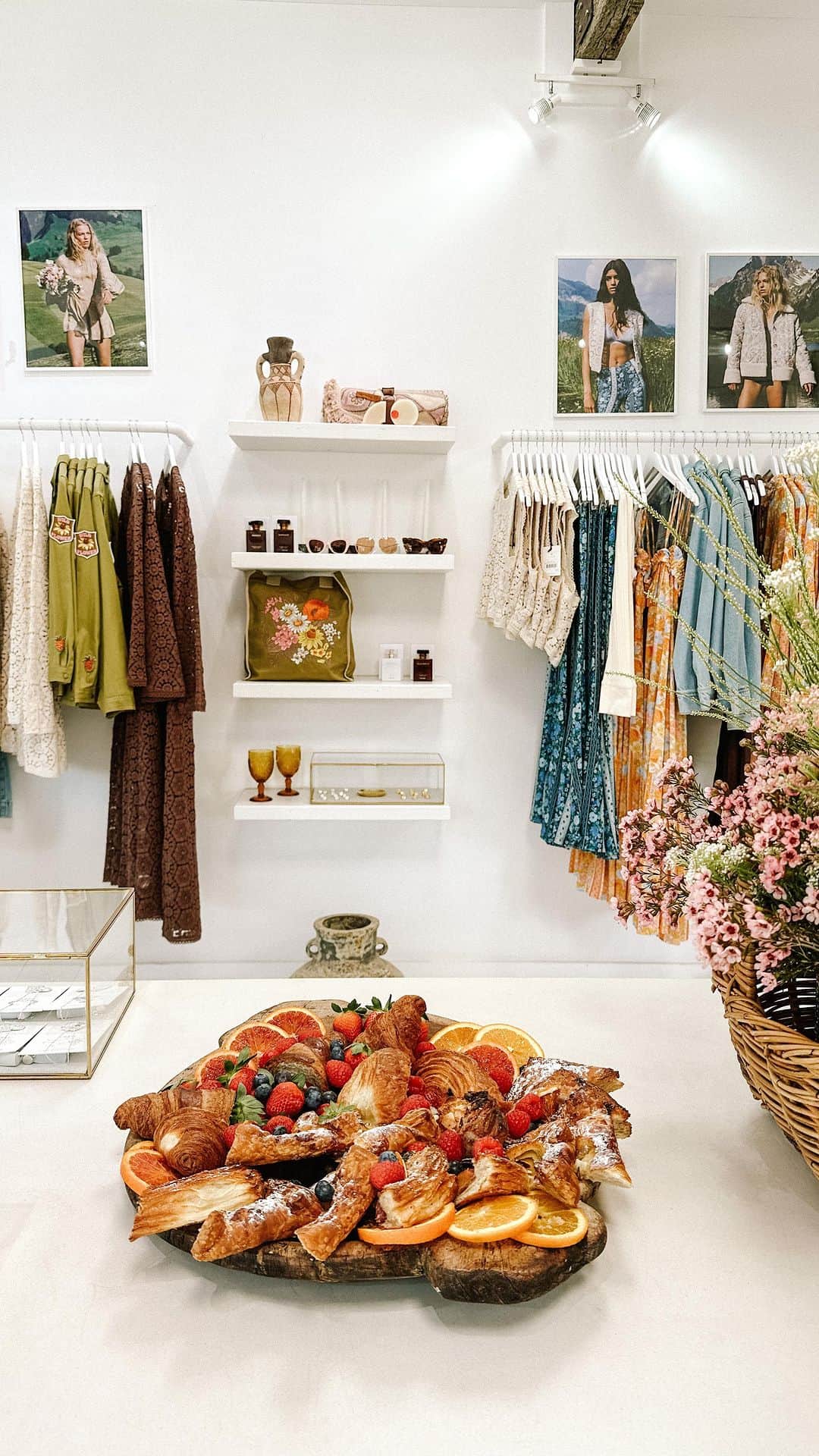 SPELLのインスタグラム：「Come behind the scenes for the prep of a launch day in our Byron store 💐 fresh pastries, flowers + mimosas of course celebrating our new Belladonna styles with both new + old friends… 🌸💌」