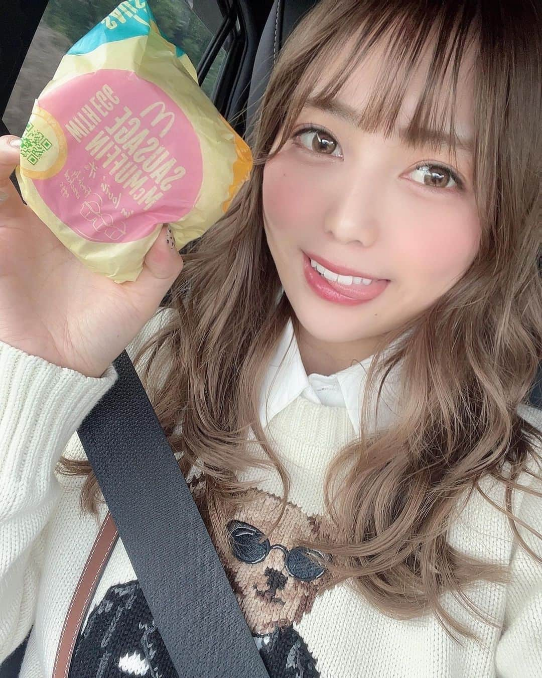 あいりさんのインスタグラム写真 - (あいりInstagram)「マクド集🍔🍟🩷 定期的に食べたくなっちゃうんだなー . ふだんはハッピーセットです🫣 ソースはマスタード派🤝 月見バーガーは食べたいなー🐇🌙 . . #マクドナルド #マクド #マック  #mcdonald #グルメ #グルメ女子  #ハンバーガー #followme」9月8日 12時25分 - gtamtgat