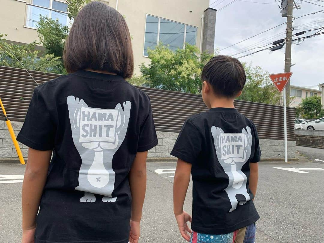 阿部裕幸さんのインスタグラム写真 - (阿部裕幸Instagram)「HAMA SHIT New Tee  #こゆるやま #かいるまる #mydoughter #myson #姉弟 #sisterbrother #hamashit #holyshit」9月8日 12時37分 - abeani111