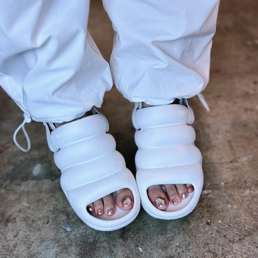 辻りりさのインスタグラム：「new nail」