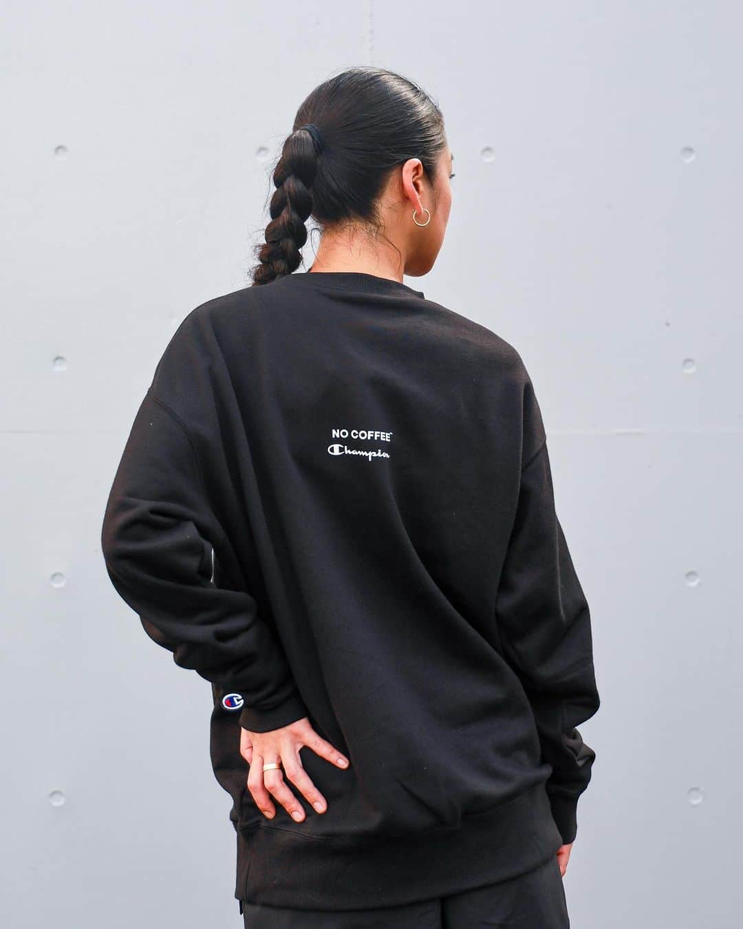 Champion Japanさんのインスタグラム写真 - (Champion JapanInstagram)「【Champion × NO COFFEE】  2023/9/8(Fri) RELEASE.  Item: Long Sleeve T-shirts Number:C8-Y420 Color:White,Hether Gray,Black Size:S,M,L,XL Price:¥7,700  Item: Crewneck Sweatshirts Number:C8-Y039 Color:White,Hether Gray,Black Size:S,M,L,XL Price:¥9,900  Item: Hooded Sweatshirts Number:C8-Y136 Color:White,Hether Gray,Black Size:S,M,L,XL Price:¥11,000  Staff  Women’s 165cm/M  #Champion #ChampionJP #NOCOFFEE  #チャンピオン #ノーコーヒー」9月8日 13時00分 - champion_japan