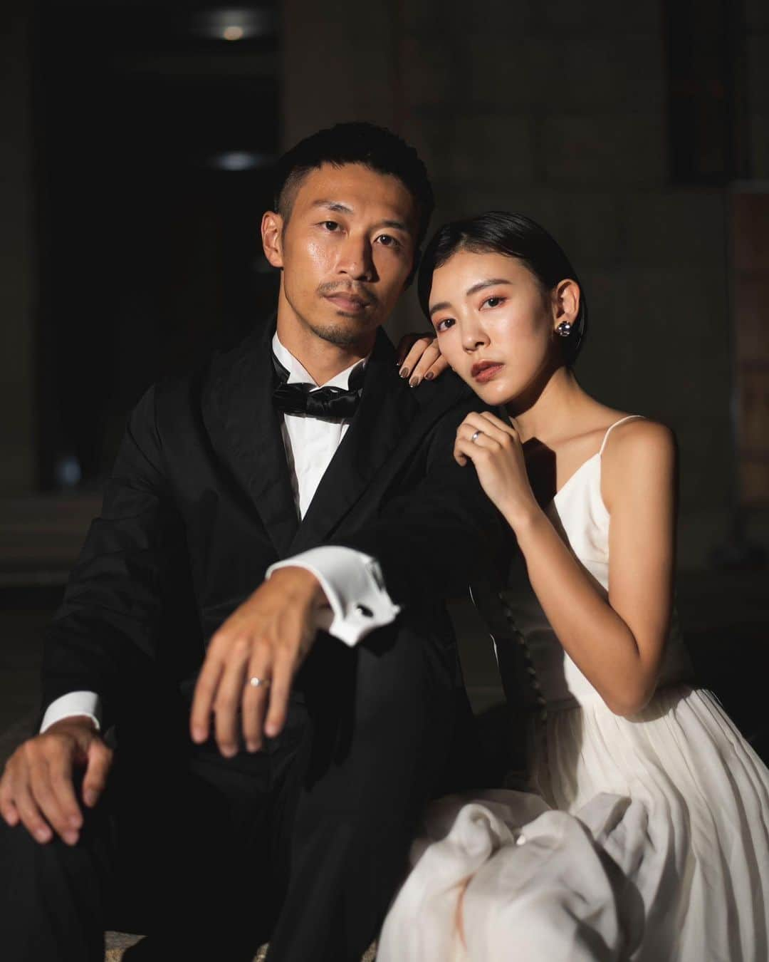 近藤沙良さんのインスタグラム写真 - (近藤沙良Instagram)「wedding photo集📷📘  前撮りや宮古島での写真と 撮影してもらったウェディングフォトを 今になったけど集めてみた🫶🏿  出来るならもう一回結婚式したいくらい 楽しい時期だったなぁ〜🥵  プレ花嫁の時はしたい事がたくさんありすぎて 毎日頭かかえてたけど今考えたら幸せな悩み🫨  プレ花嫁さんはぜひこの期間楽しんでほしい♡  #weddingphoto #weddingdress #kyotowedding #miyakojimawedding #miyakojimaphotographer #京都ウェディング #ウェディングフォト #前撮り #前撮り写真 #宮古島ウェディング #宮古島ウェディングフォト #ウェディングドレス #ウェディングドレスヘア #プレ花嫁 #卒花嫁レポ #卒花しました #michinaru花嫁」9月8日 13時07分 - saaara57