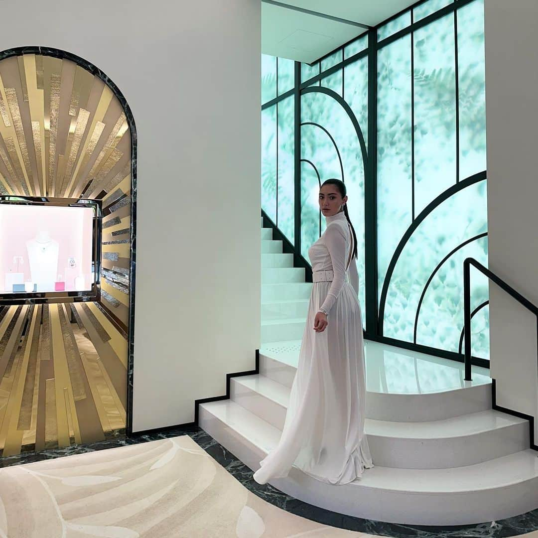 岸本佳子さんのインスタグラム写真 - (岸本佳子Instagram)「@boucheron Ginza opening   #Anna綾 in #boucheron  #elizabettafranchi  #rogervivier   #fashionmodel #jewelry #tokyo #celebration」9月8日 13時30分 - yoshico_kishimoto