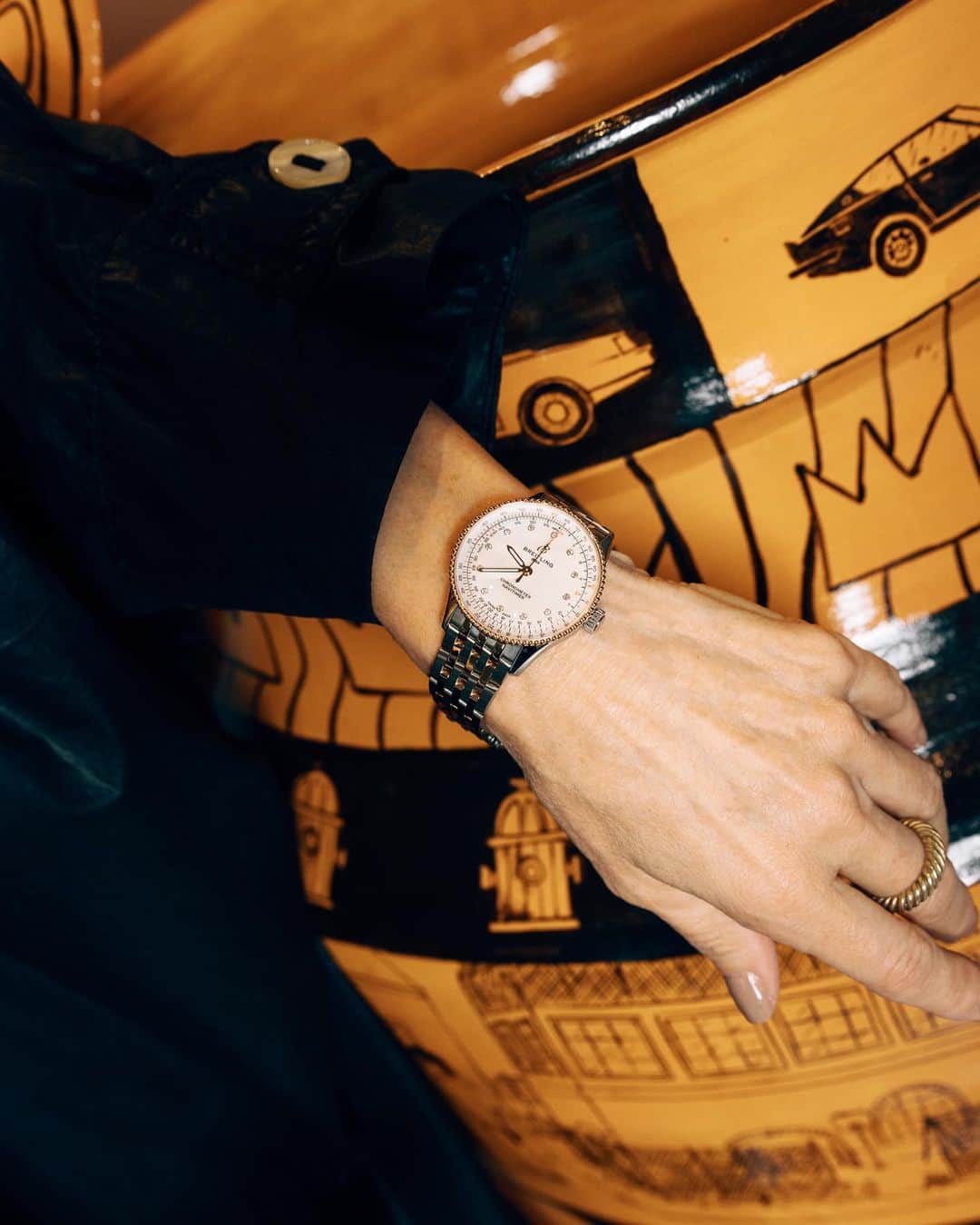 ケリーウェアスラーさんのインスタグラム写真 - (ケリーウェアスラーInstagram)「TIME FLIES WHEN YOU ARE HAVING FUN Gallery visits with Breitling's new Navitimer watch. Thank you @Breitling for having me, I had such a fantastic day with amazing and inspiring women.. #Navitimer #Breitling #SquadOnAMission #ForTheJourney #ad XK」9月8日 22時00分 - kellywearstler