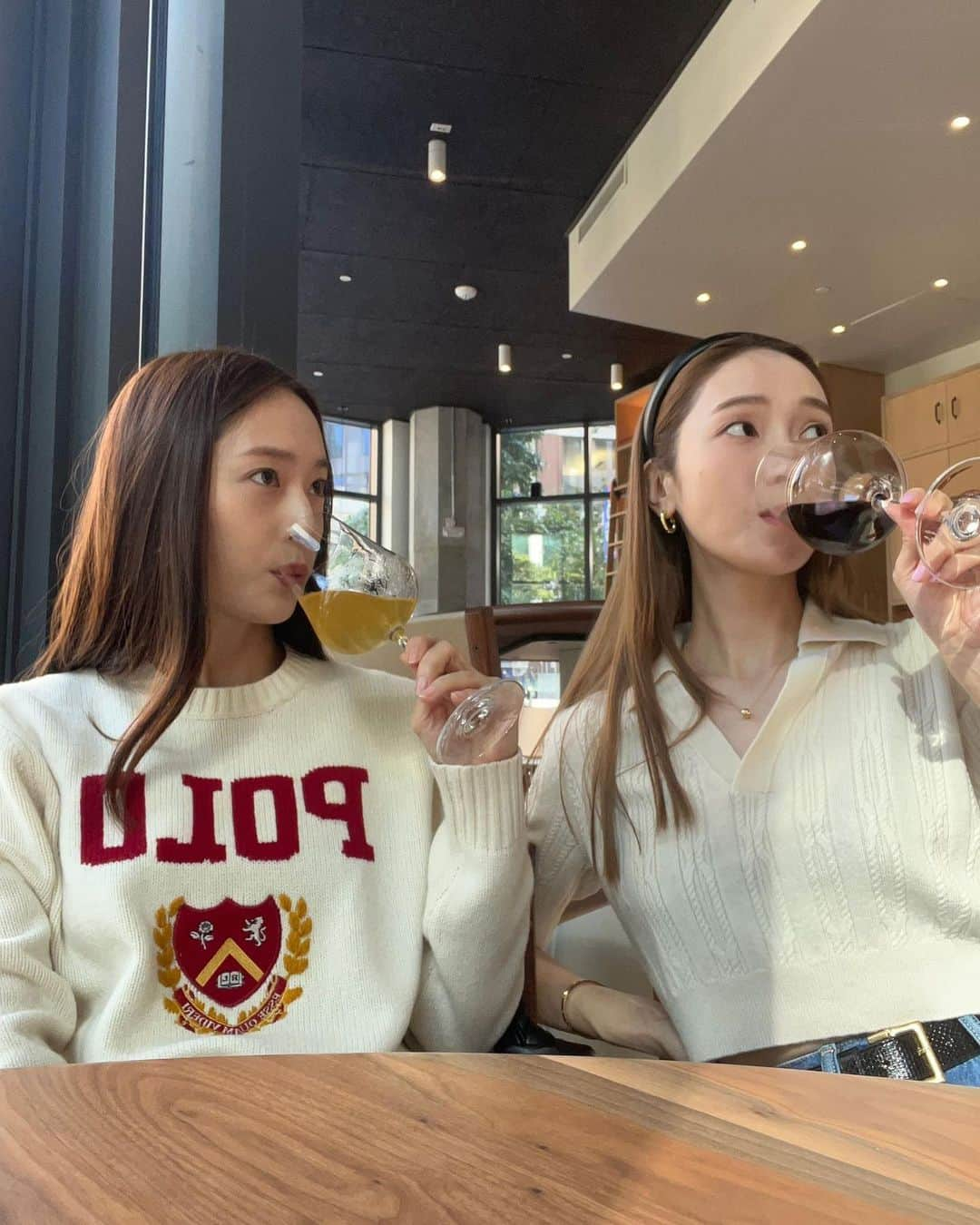 ジェシカ さんのインスタグラム写真 - (ジェシカ Instagram)「Hey SF, we’re back✌🏻👭🏻🌤️🍷📚」9月8日 13時36分 - jessica.syj