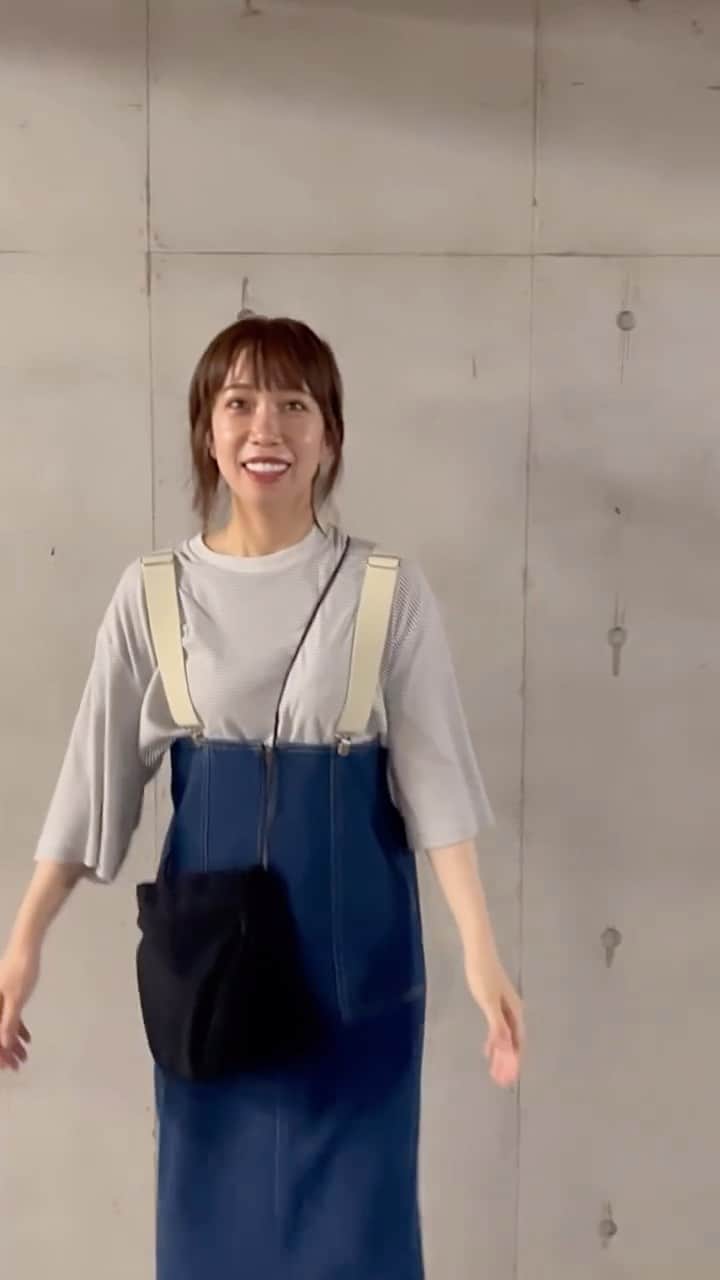 蔭山浩美のインスタグラム：「皆さま、台風気をつけてくださいね〜〜！🌀  これは今年の誕生日の日の動画です🫨8.14 笑顔にしてくれる人がいるから笑顔になれるってことを忘れてはいけまへんな  SMAPの「たいせつ」聴こっと」