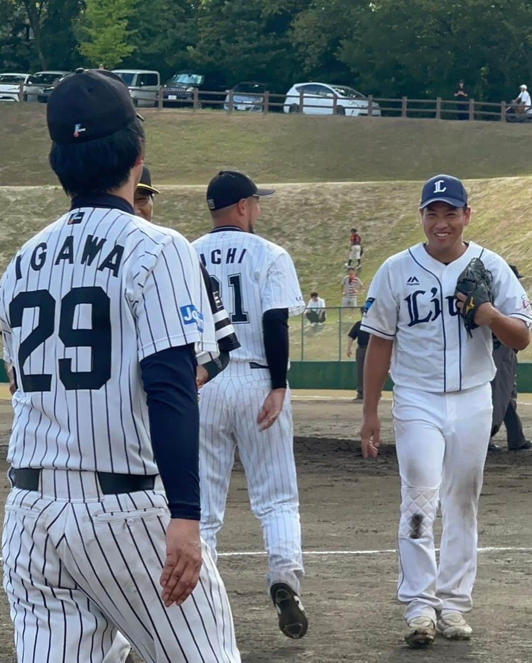 鉄平さんのインスタグラム写真 - (鉄平Instagram)「先日プロ野球OBクラブさんのお仕事で野球教室&試合をしてきました😃in名取  大先輩レジェンドの皆様と一緒でしたが、みなさんとても優しくて楽しい時間になりました😄 子供たちにとっても貴重な体験になっていれば幸いです✨ 関係者の皆様ありがとうございました😊  #プロ野球obクラブ」9月8日 13時57分 - teppei1227