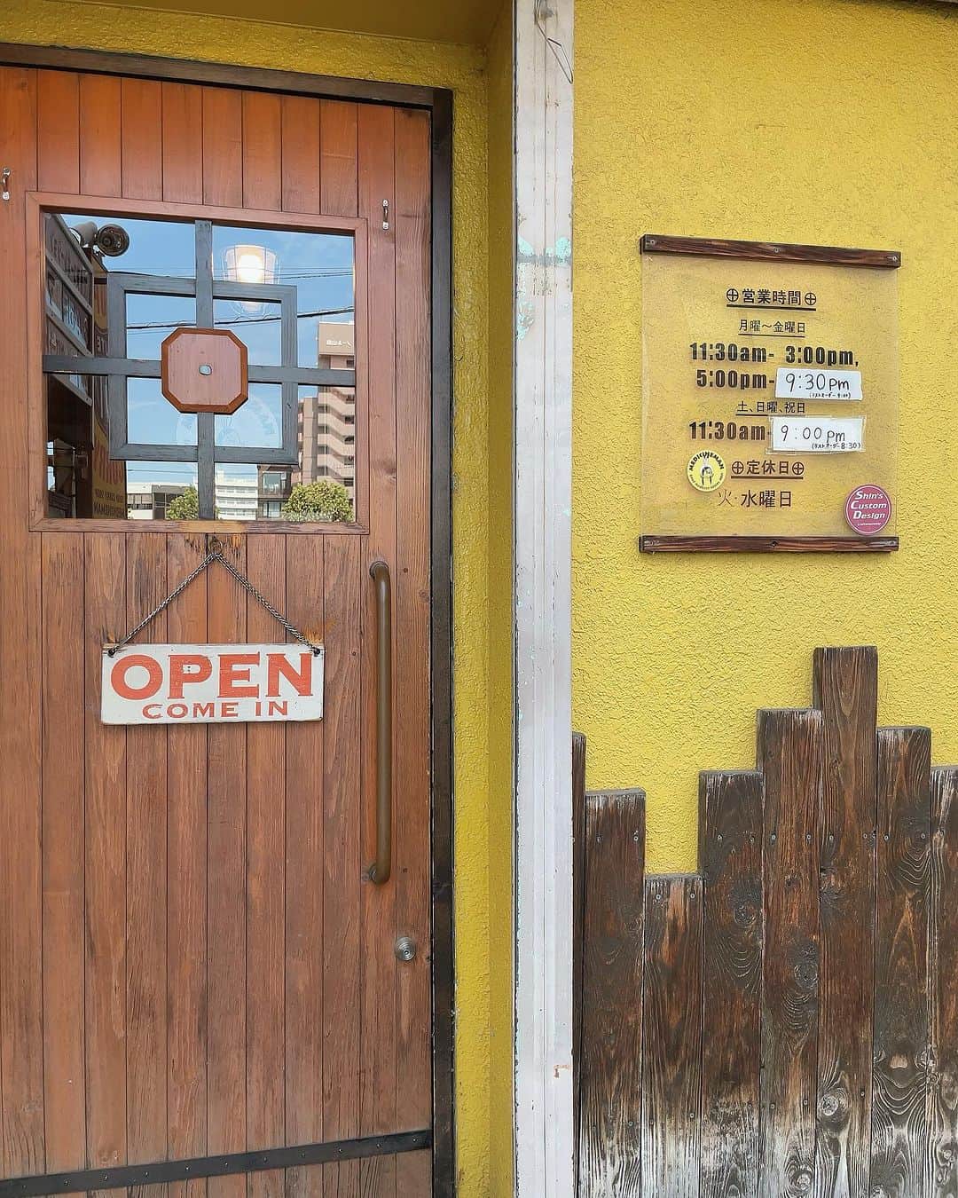 NAOMIさんのインスタグラム写真 - (NAOMIInstagram)「札幌3日目 やっと！ スープカレーのLunchに連れて行ってもらえました😁  とても人気のあるお店"MEDICINEMAN"へ。  私はシーフードカレーを。  本当にカレースープが美味しくて、大満足でした✌️  ライスは小で良いかも⭕️  SAPPORO 🍛 HOKKAIDO  #本当にスープだったカレー #medicineman」9月8日 14時03分 - naominakano703
