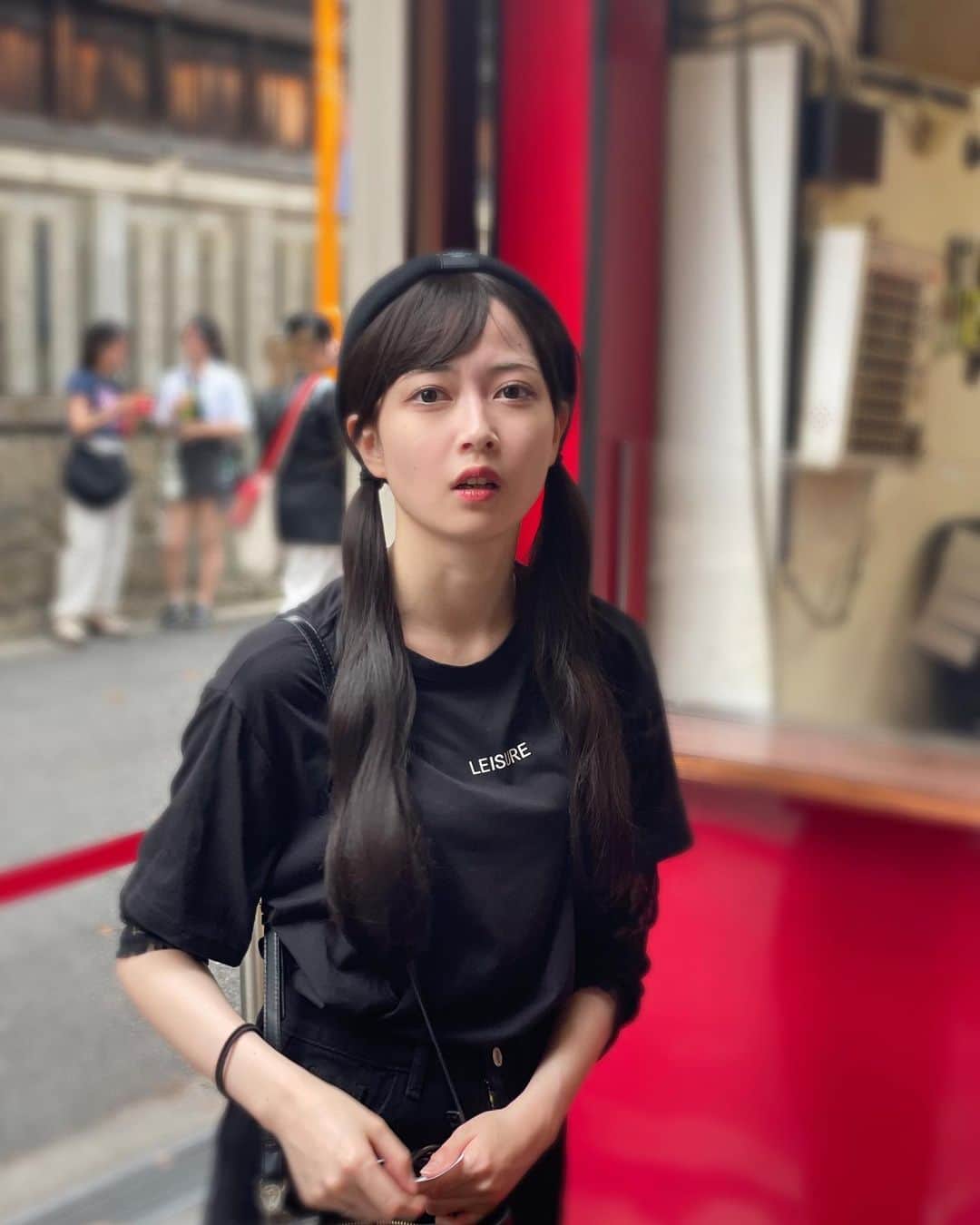 のインスタグラム：「☺︎ あつい〜って顔撮られてた」