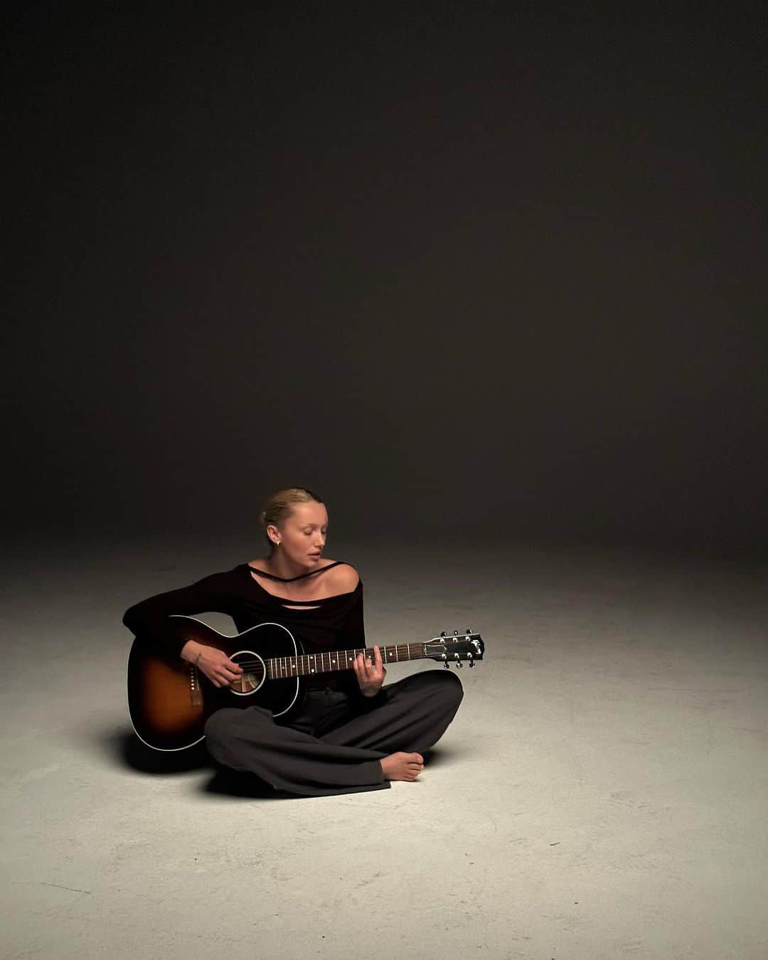 ケイリン・ルッソのインスタグラム：「Miss the showers n how late how long we’d walk…」