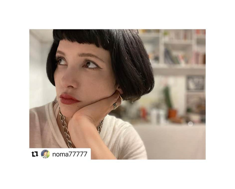 松浦美穂のインスタグラム：「#Repost @noma77777 with @use.repost ・・・ Hair cut ✂︎✂︎✂︎✂︎✂︎✂︎  Thank you ♡♡♡  @twiggy_mihomatsuura  @twiggy_tokyo @raku_hair_work   お山滞在中の適当なセルフカットからようやく離脱。爽快極まりないです🫶🏻 　 娘さんも初めてのヘアカット見学✂︎✂︎✂︎美穂さんと楽くんの愛いっぱい浴びてしあわせそうやったぁ🙏🏻🤍  台風の中飛びたち、今日から福岡🛫  明日は12時と13時20分より福岡ソラリアプラザ1Fゼファーで開催の「住まいのSAGAある暮らしフェア」のでボビーさんと佐賀の魅力や子育て語り。楽しみです♩♩  最後の写真は空港到着してそのまま友人たちと弾丸で行った佐賀の有田にて。 光と緑がうつくしすぎました。 松浦鉄道のとある駅まで…🌏 その様子もまた後日♩  💄　@yulipbeauty  necklace @ader_official   #haircut #twiggy」