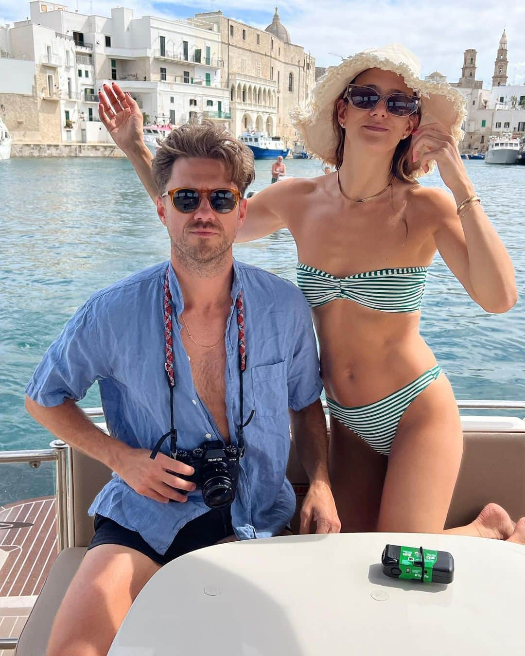 アーロン・トヴェイトさんのインスタグラム写真 - (アーロン・トヴェイトInstagram)「Deep in the middle of little (actual) Italy.」9月8日 23時56分 - aarontveit