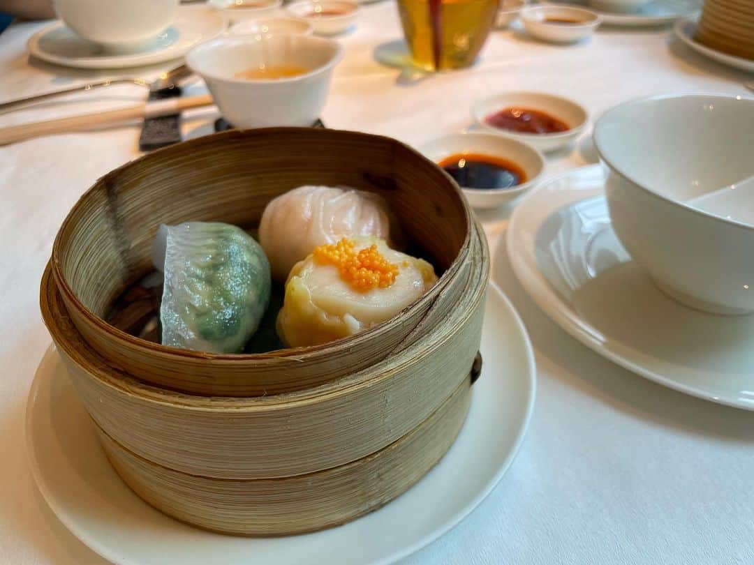 芽華ららのグルメインスタ