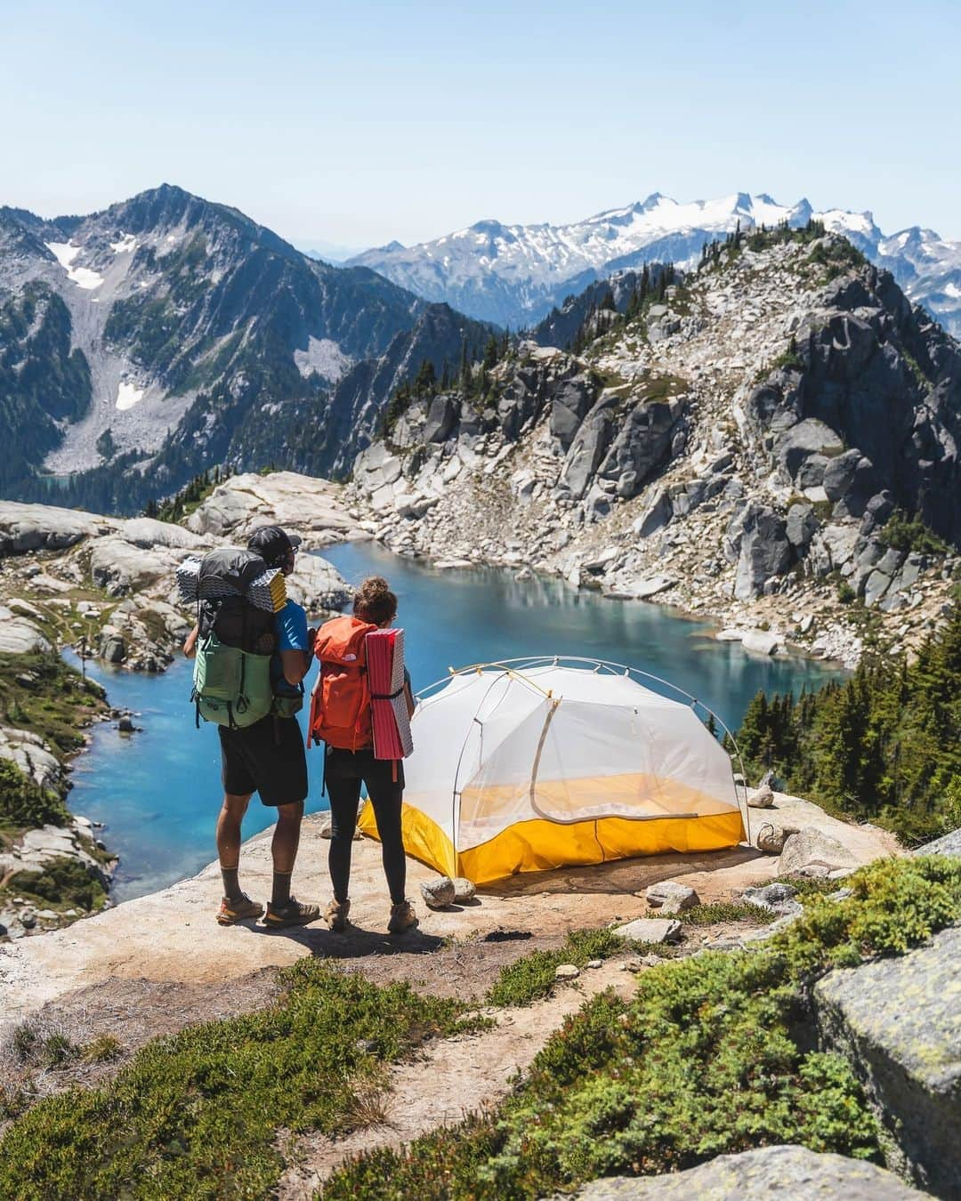 ザ・ノースフェイスのインスタグラム：「We found your new favorite camping spot. 🏔️🏕️  📸 :@downtofowler #NeverStopExploring」