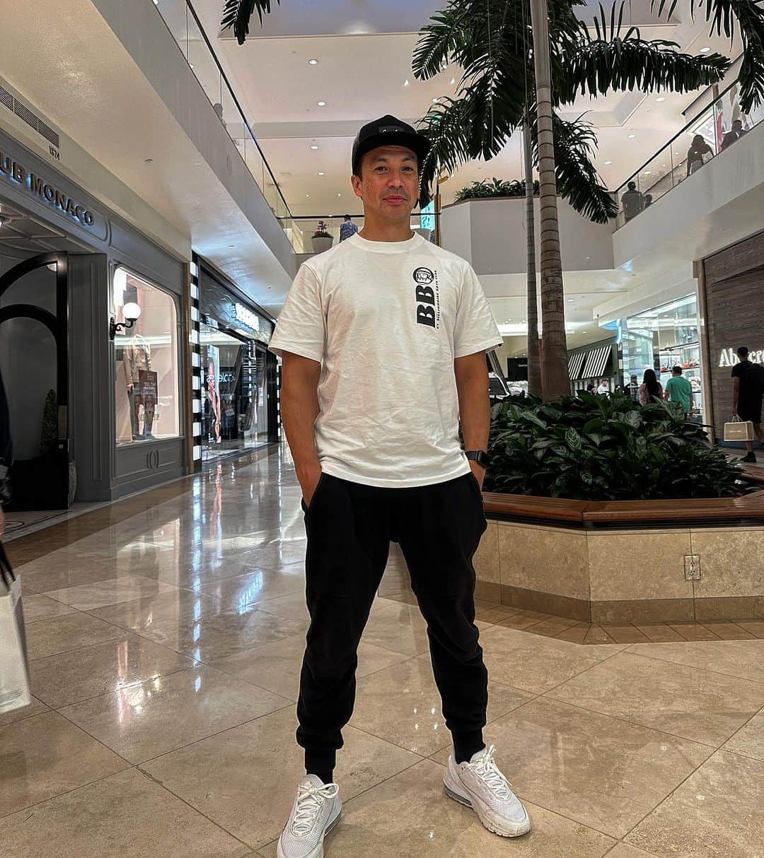 レイドバック・ルークのインスタグラム：「Loved visiting one of the biggest malls of the West Coast in Costa Mesa, but really I was just there for the food 😅🍜」