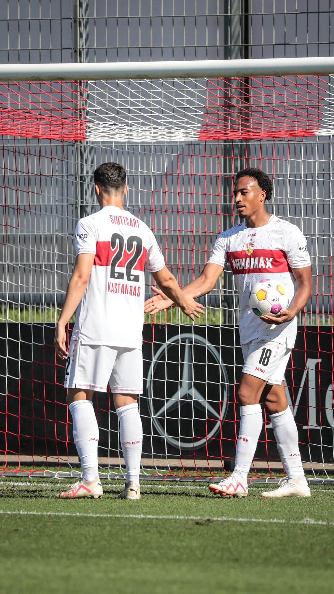 VfBシュトゥットガルトのインスタグラム：「8️⃣x💥  #VfBFCSG 8:3  _ #vfbstuttgart #vfbstuttgart1893 #auscannstatt #furchtlosundtreu #VfBInsta #vfb」