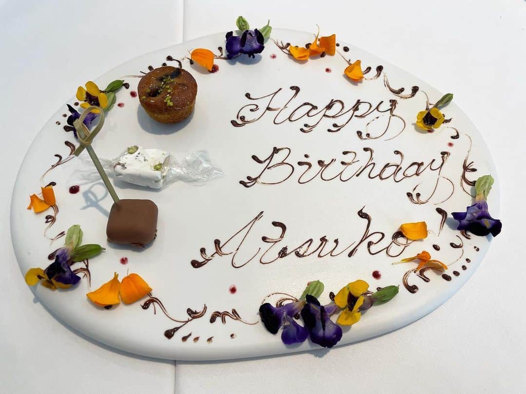 芽華ららのグルメインスタ