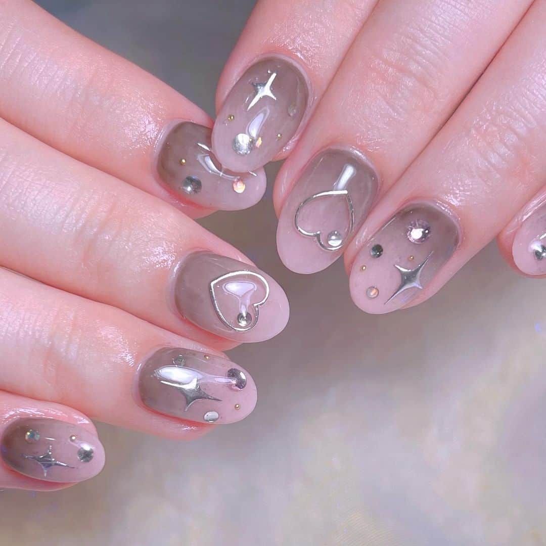 なかやまちえこのインスタグラム：「♡♡♡⠀ ⠀ @reiandbob さん⠀ @reimatsuzaki_mama ⠀ ピンクとブラック♡⠀ ⠀ @aby_sharenail #nail #nails #nailart #ネイル #美甲 #ネイルアート  #japanesenailart #manucure #japanesenails #manicurist #gelnails #أظافر #네일아트 #미용  #เพ้นท์เล็บ #artedeuñas #เพ้นท์เล็บเจล #ジェルネイルデザイン #ネイルデザイン #nagelkunst #かわいいネイル @pregel.jp レディクールピンク、シアーピンク、コーヒードロップ」