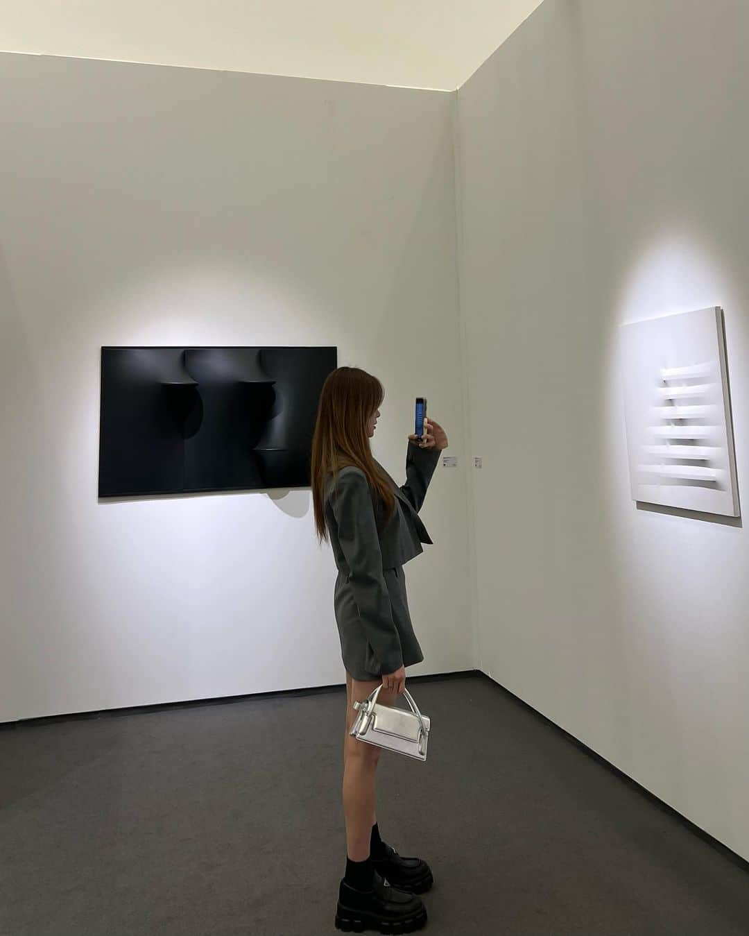 ハン・ボルムさんのインスタグラム写真 - (ハン・ボルムInstagram)「친구들이랑 #frieze」9月9日 0時21分 - han_bling_