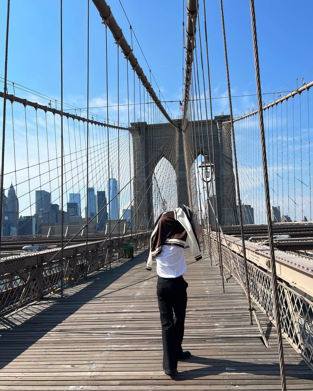 のインスタグラム：「🙆🏻‍♂️🇺🇸☀️」