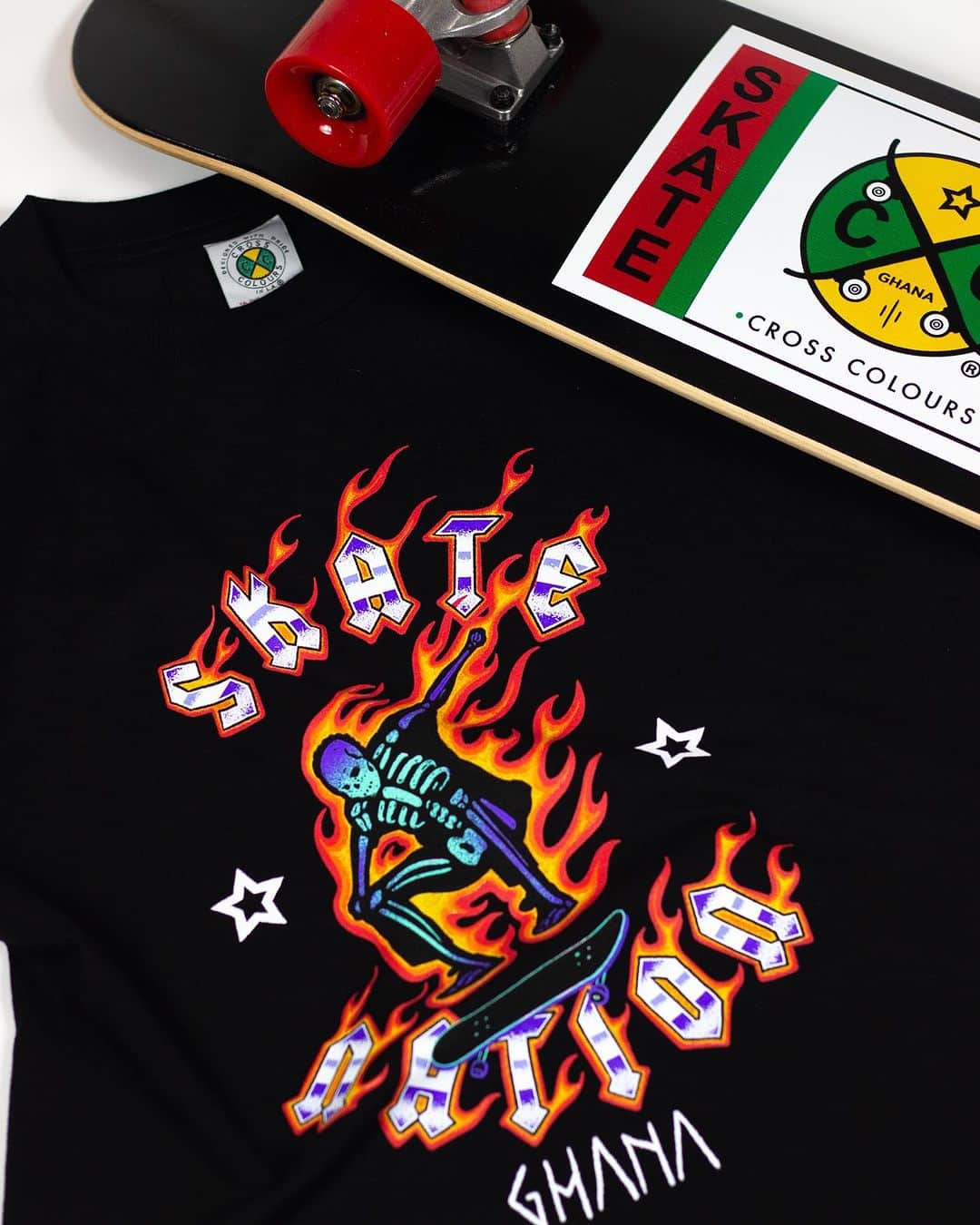 のインスタグラム：「Ghana Must Skate! 🇬🇭🛹  The newest addition to the #CrossColours x @skatenationhana collection  Get yours and support the #SkateNationGhana initiative today at CrossColours.com」