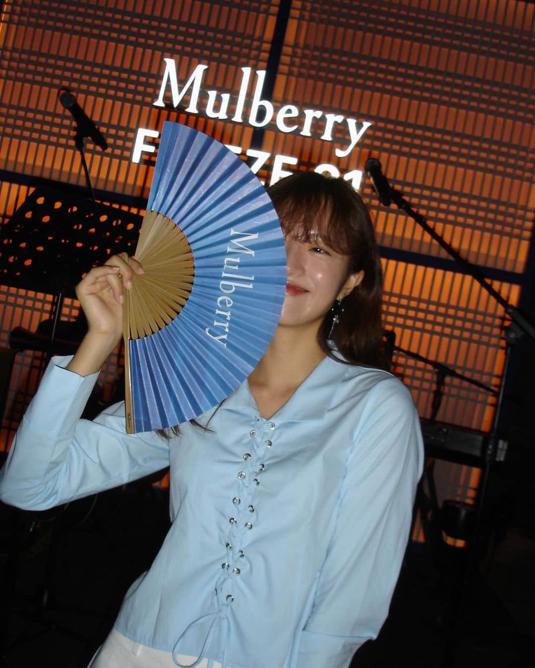 イ・ハウンさんのインスタグラム写真 - (イ・ハウンInstagram)「Starry night with #mulberryxfrieze91 @mulberryengland 💫🌟」9月8日 16時23分 - lhaeun96