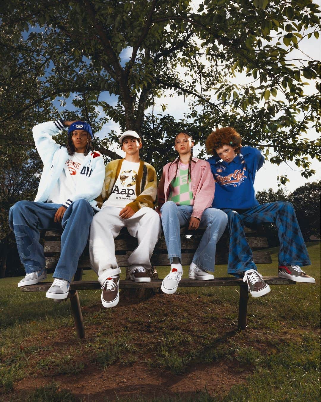 のインスタグラム：「カモフラージュとライトニングが映える、ストリートカルチャーを愛する人たちに向けたVANS x AAPEコラボレートコレクションが2023年9月8日(金)より販売開始。  ストリートカルチャーに深く根ざした両ブランドのアイデンティティが融合された傑作達を見逃すな。  詳しくは、www.vans.co.jpをチェック。  @aapestore」