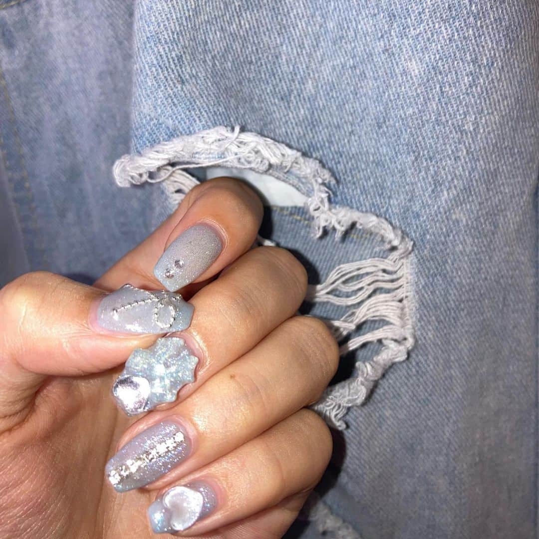 青柳透のインスタグラム：「ギャルのガラケーみたいで可愛くない？  #nails #newnails #ジェルネイル #ネイル #スクエアネイル」
