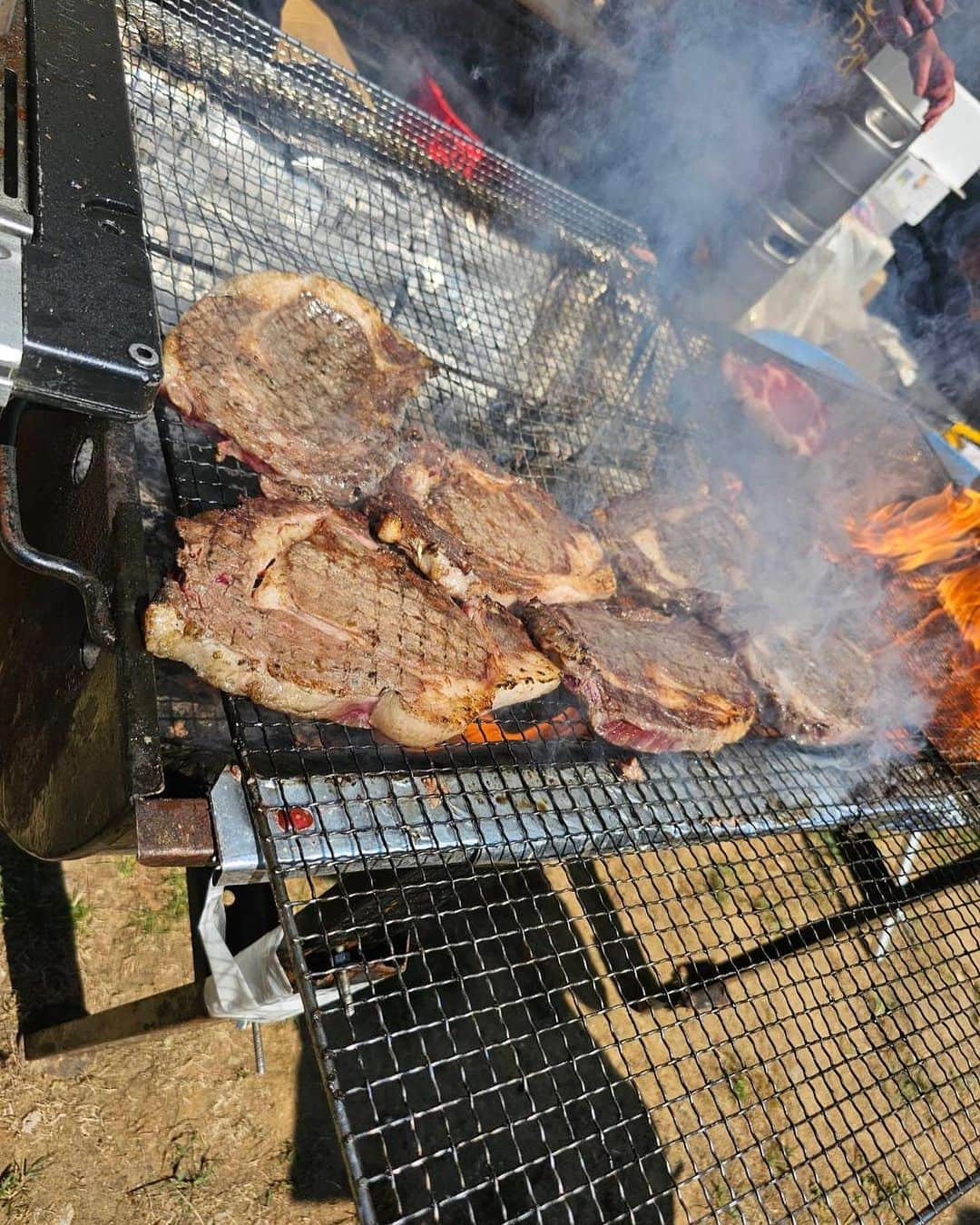 新海史子さんのインスタグラム写真 - (新海史子Instagram)「燕三条イタリアンbit周年祭in Snow Peek  飲んで食べて飲んで食べて飲んで🍺🍸🍷  汗かいた後はスパに入って♨️  夜のキャンプ場も楽しんで🔥  最高の1日でした✨  10周年おめでとうございます㊗️  #新潟グルメ #燕三条イタリアンbit #snowpeak」9月8日 16時57分 - shinkai.0305