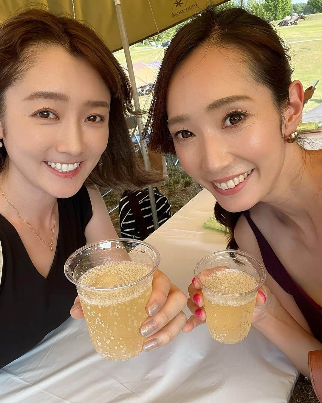 新海史子のインスタグラム：「燕三条イタリアンbit周年祭in Snow Peek  飲んで食べて飲んで食べて飲んで🍺🍸🍷  汗かいた後はスパに入って♨️  夜のキャンプ場も楽しんで🔥  最高の1日でした✨  10周年おめでとうございます㊗️  #新潟グルメ #燕三条イタリアンbit #snowpeak」