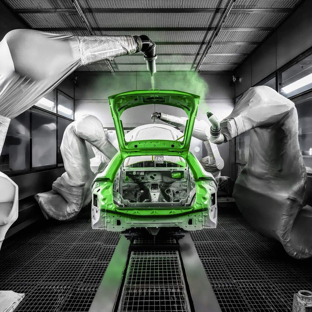 ランボルギーニのインスタグラム：「Admire the artworks of @lucreziaroda at Lamborghini Lounge in Porto Cervo.  Here, five wonderful masterpieces from the “Inside Lamborghini” project showcase indicative examples of how the Sant'Agata Bolognese plant became C02 neutral in 2015, like our state-of-the-art paint shop, where all Urus are painted with 95% water-based paint and our recycling process for leather and carbon fiber waste.  #Lamborghini #DrivingHumansBeyond」