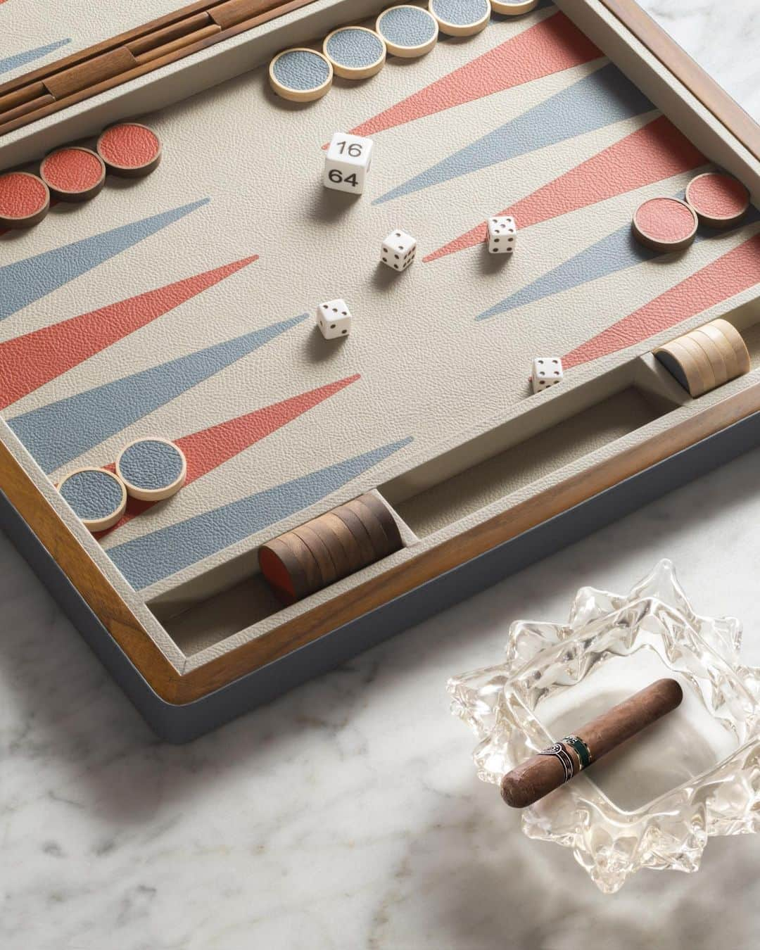 Poltrona Frauさんのインスタグラム写真 - (Poltrona FrauInstagram)「We’re flush with excitement… Introducing the @giobagnara X Poltrona Frau Games Collection. A new line of exquisitely crafted gaming objects designed to stimulate the mind and share happy moments with friends. In a world of screens and gadgets, don’t lose sight of what truly matters with elegant playing cards, chess, checkers, dominoes, backgammon, Chinese checkers, mahjong, and a complete dice game set.  Come and "check" us out during Maison&Objet until September 11; find it at Poltrona Frau Paris Flagship store at 29 rue du Bac, and the Giobagnara stand - Hall 7 Signature, Stand A13-C14-A27-C28-A37-C38.  #GiobagnaraXPoltronaFrau #PFBeautilities #Maisonetobjet #PoltronaFrau #Giobagnara #PoltronaFrauGames」9月8日 17時00分 - poltronafrauofficial